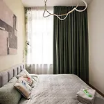 Premium 1br Historic Building 5 Min Old Town * Riga