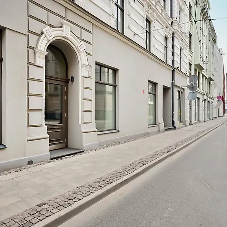Premium 1br Historic Building 5 Min Old Town Daire