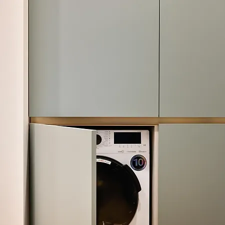 Premium 1br Historic Building 5 Min Old Town Apartment *